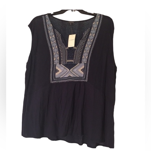 Lucky Brand Navy Sleeveless Embroidered top - 3X - Picture 2 of 5